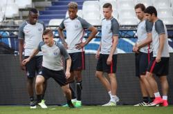 赛后费城76人调整名单以备法国杯；回应争议环节打磨；管理层满意；球探报告显示潜力的简单介绍-蜂鸟网址